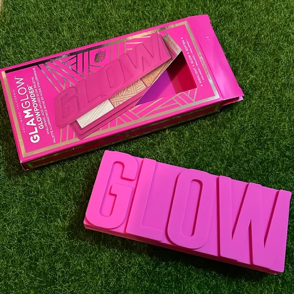 🆕 Glamglow Glowpowder Palette - Picture 1 of 4